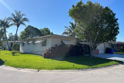 Casa en venta en Margate, Florida, 2 dormitorios, 116.78 m2 № 1688926 - foto 2