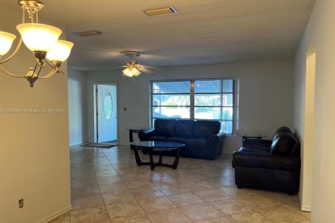 Casa en venta en Margate, Florida, 2 dormitorios, 116.78 m2 № 1688926 - foto 7