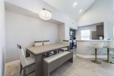 Снять в аренду кондоминиум в Сарасота, Флорида 3 комнаты, 122.72м2, № 1839991 - фото 6