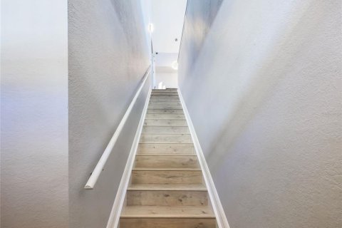 Copropriété à louer à Sarasota, Floride: 2 chambres, 122.72 m2 № 1839991 - photo 3