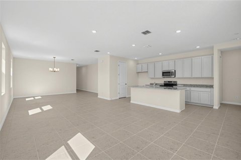 Villa ou maison à vendre à Kissimmee, Floride: 3 chambres, 206.8 m2 № 2419934 - photo 3