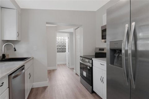 Villa ou maison à vendre à Tampa, Floride: 3 chambres, 137.12 m2 № 2208853 - photo 7