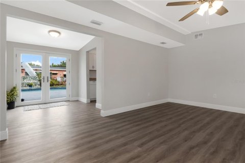Villa ou maison à vendre à Tampa, Floride: 3 chambres, 137.12 m2 № 2208853 - photo 2