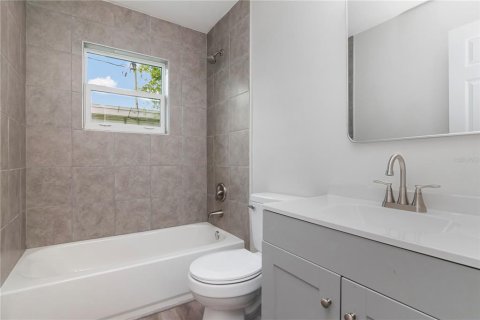 Villa ou maison à vendre à Tampa, Floride: 3 chambres, 137.12 m2 № 2208853 - photo 15