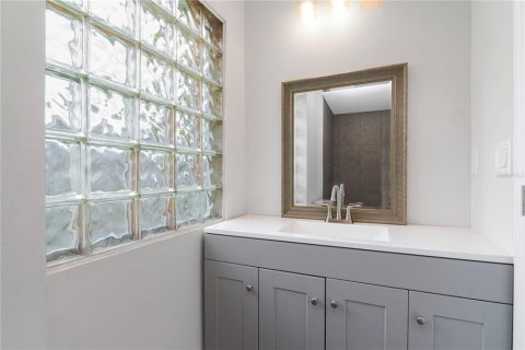 Villa ou maison à vendre à Tampa, Floride: 3 chambres, 137.12 m2 № 2208853 - photo 17