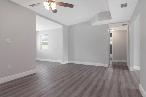 Villa ou maison à vendre à Tampa, Floride: 3 chambres, 137.12 m2 № 2208853 - photo 9