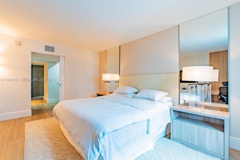 Condo in Miami Beach, Florida, 1 bedroom  № 2189943 - photo 8