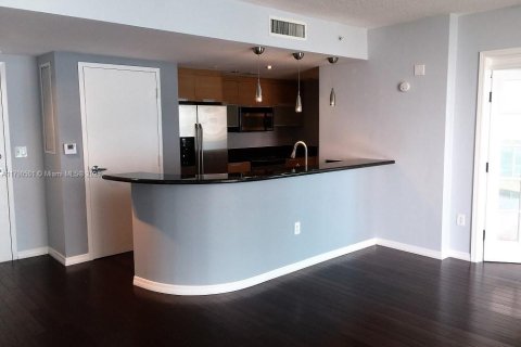 Condo in North Bay Village, Florida, 2 bedrooms  № 1731456 - photo 7