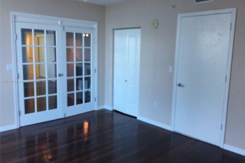 Condo in North Bay Village, Florida, 2 bedrooms  № 1731456 - photo 15