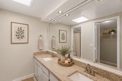 Villa ou maison à vendre à Tampa, Floride: 4 chambres, 213.49 m2 № 2199130 - photo 28