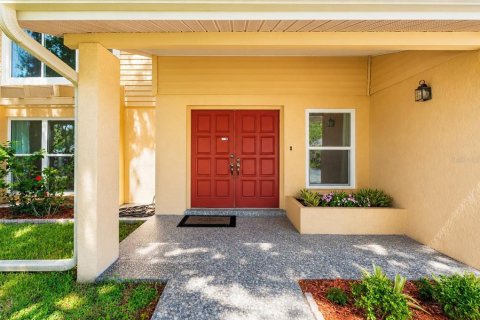 Villa ou maison à vendre à Tampa, Floride: 4 chambres, 213.49 m2 № 2199130 - photo 2