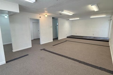 Immobilier commercial à louer à Gainesville, Floride: 80.27 m2 № 2430866 - photo 8