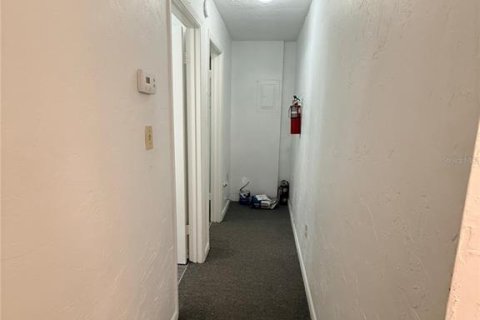 Immobilier commercial à louer à Gainesville, Floride: 80.27 m2 № 2430866 - photo 17
