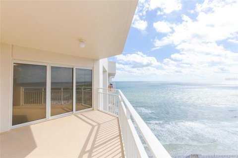 Condo in Daytona Beach, Florida, 3 bedrooms  № 1914928 - photo 4