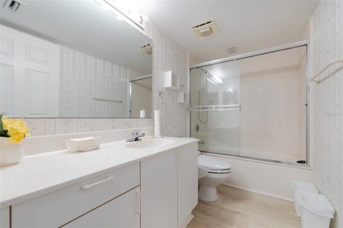 Condo in Daytona Beach, Florida, 3 bedrooms  № 1914928 - photo 28