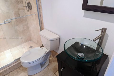 Condominio en venta en Miami, Florida, 1 dormitorio, 57.23 m2 № 2088583 - foto 19