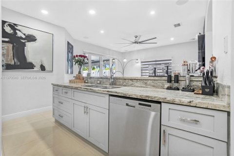 Купить виллу или дом в Хомстед, Флорида 3 спальни, 166.02м2, № 2033999 - фото 9