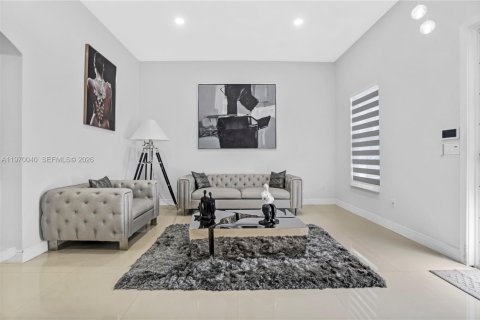 Купить виллу или дом в Хомстед, Флорида 3 спальни, 166.02м2, № 2033999 - фото 25