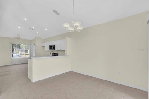 House in Palmetto, Florida 3 bedrooms, 188.96 sq.m. № 1722914 - photo 8