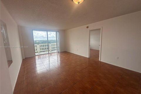 Condominio en venta en Miami, Florida, 1 dormitorio, 78.04 m2 № 1985491 - foto 21