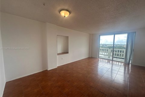 Condominio en venta en Miami, Florida, 1 dormitorio, 78.04 m2 № 1985491 - foto 22
