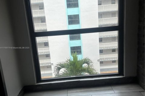 Condominio en venta en Miami, Florida, 1 dormitorio, 78.04 m2 № 1985491 - foto 10