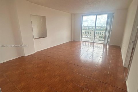 Condominio en venta en Miami, Florida, 1 dormitorio, 78.04 m2 № 1985491 - foto 13