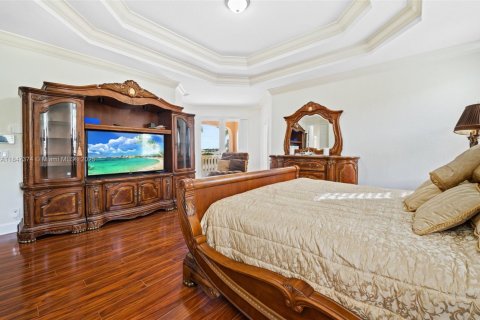 House in Miramar, Florida 6 bedrooms, 349.87 sq.m. № 1847803 - photo 22
