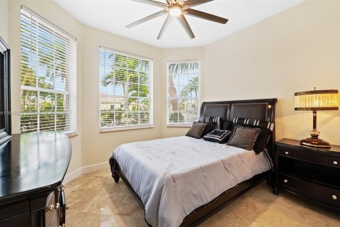 House in Miramar, Florida 6 bedrooms, 349.87 sq.m. № 1847803 - photo 16