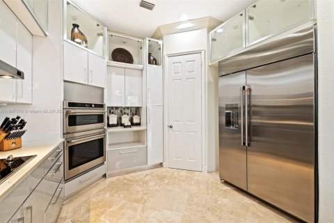 House in Miramar, Florida 6 bedrooms, 349.87 sq.m. № 1847803 - photo 12