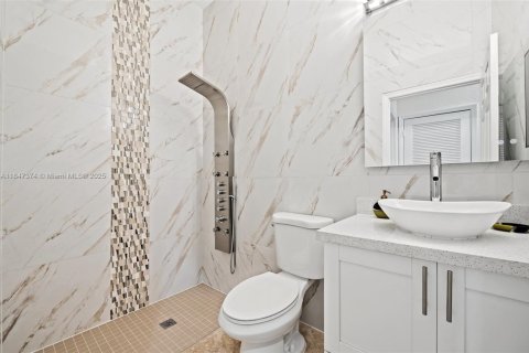 House in Miramar, Florida 6 bedrooms, 349.87 sq.m. № 1847803 - photo 19
