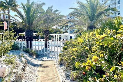 Condo in Key Biscayne, Florida, 2 bedrooms  № 1841311 - photo 10