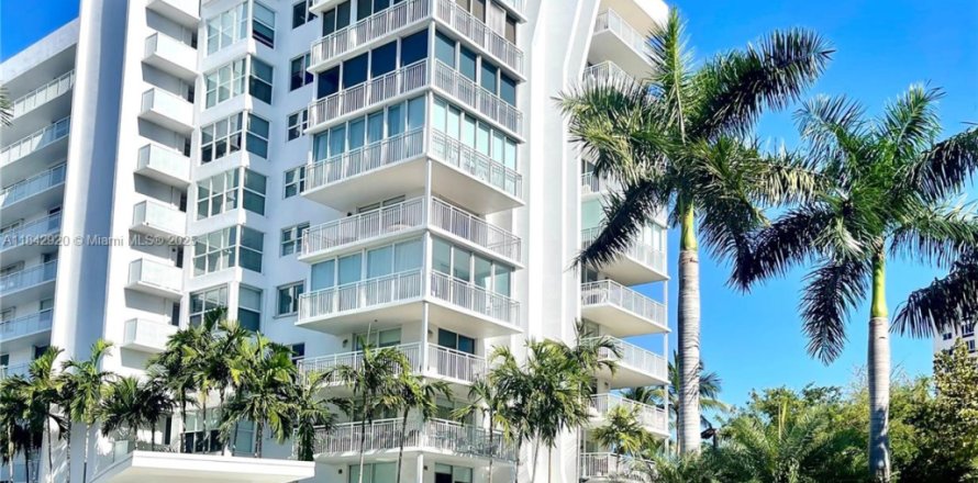 Condo in Key Biscayne, Florida, 2 bedrooms  № 1841311