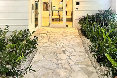 Condo in Key Biscayne, Florida, 2 bedrooms  № 1841311 - photo 13
