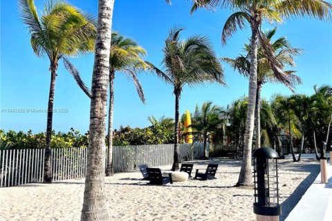 Condo in Key Biscayne, Florida, 2 bedrooms  № 1841311 - photo 6