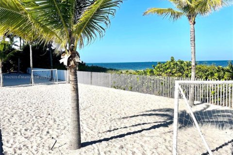 Condo in Key Biscayne, Florida, 2 bedrooms  № 1841311 - photo 7