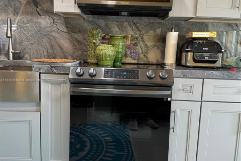 Купить таунхаус в Майами, Флорида 4 спальни, № 1980285 - фото 2