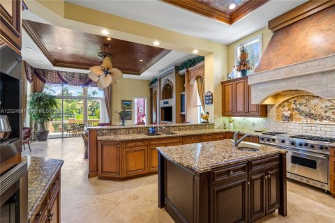 House in North Palm Beach, Florida 5 bedrooms, 637.96 sq.m. № 2257332 - photo 26