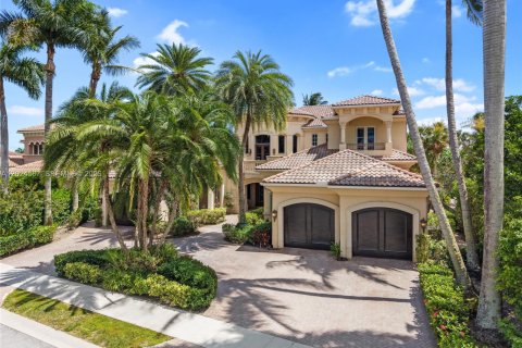 House in North Palm Beach, Florida 5 bedrooms, 637.96 sq.m. № 2257332 - photo 10