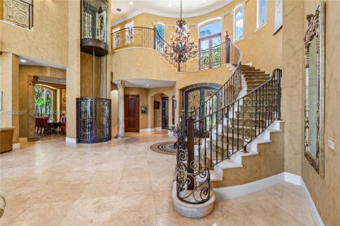 House in North Palm Beach, Florida 5 bedrooms, 637.96 sq.m. № 2257332 - photo 21
