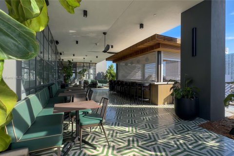 Condominio en venta en Miami, Florida, 1 dormitorio, 63.08 m2 № 1465601 - foto 19