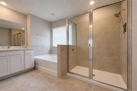 Casa en alquiler en Wesley Chapel, Florida, 5 dormitorios, 307.79 m2 № 2166297 - foto 3