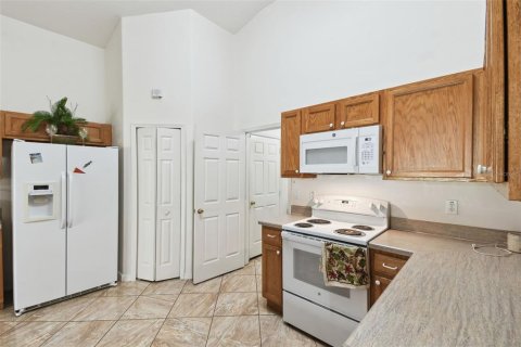 House in Kissimmee, Florida 3 bedrooms, 188.87 sq.m. № 1565855 - photo 17