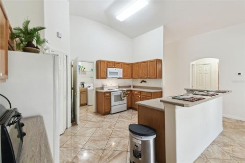 House in Kissimmee, Florida 3 bedrooms, 188.87 sq.m. № 1565855 - photo 11