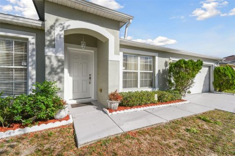 House in Kissimmee, Florida 3 bedrooms, 188.87 sq.m. № 1565855 - photo 3