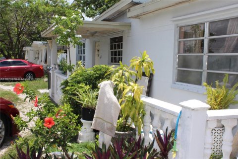 House in West Park, Florida 3 bedrooms, 128.95 sq.m. № 1791103 - photo 4