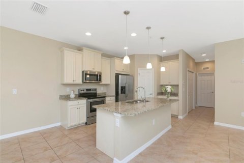 Townhouse in Osprey, Florida 2 bedrooms, 105.44 sq.m. № 2212938 - photo 12