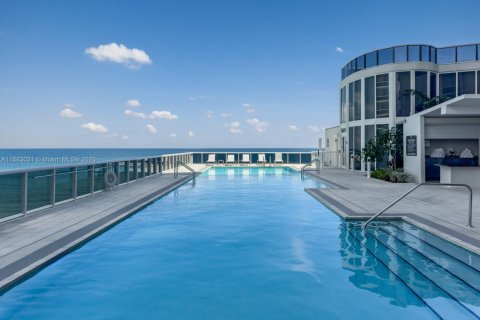 Condo in Sunny Isles Beach, Florida, 3 bedrooms  № 1942165 - photo 28