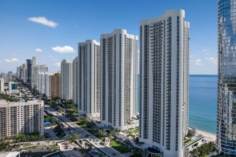 Condo in Sunny Isles Beach, Florida, 3 bedrooms  № 1942165 - photo 23