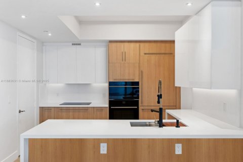 Condo in Sunny Isles Beach, Florida, 3 bedrooms  № 1942165 - photo 5